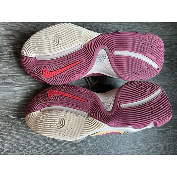 Nike Giannis Immortality 3 Beige Pink Basketball Shoes Performance Wear Size 8.5 - Picture 4 of 12